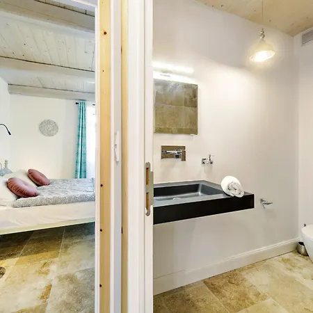 Villa Manto Retreat In Nature